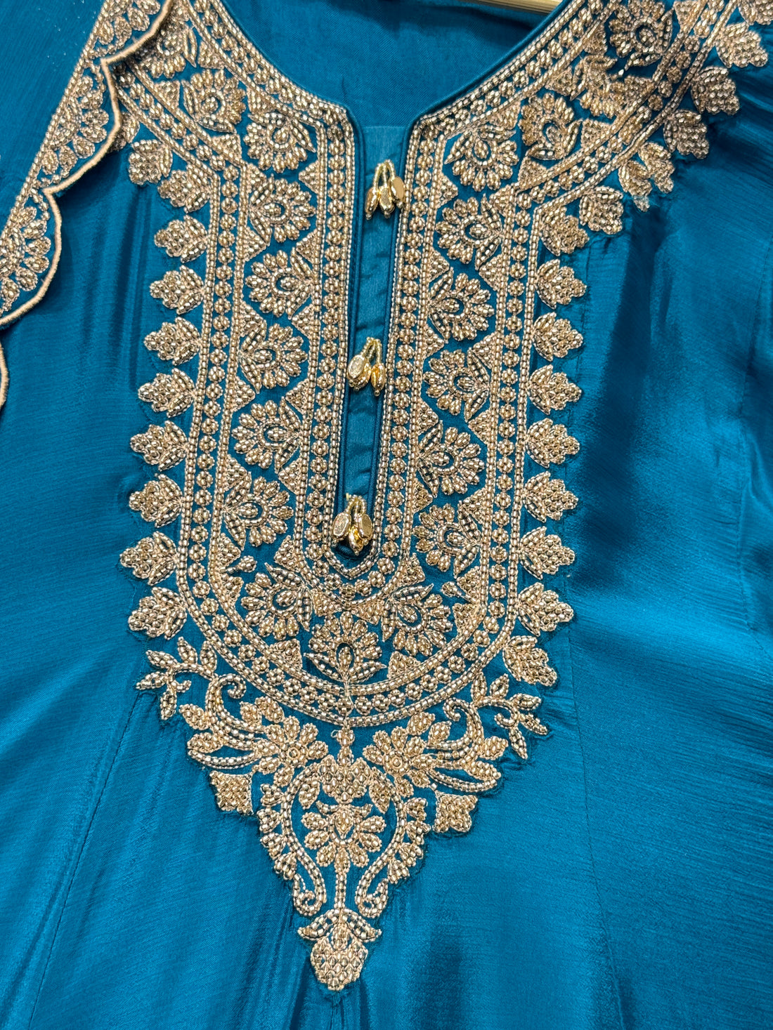 Azure Zehra Luxury Partywear Suit Set